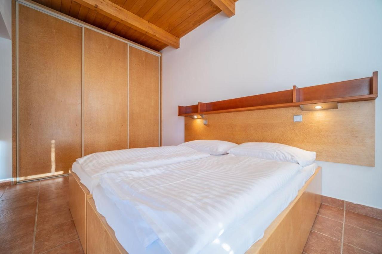 Apartment Doky D8 - Lipno Home Lipno nad Vltavou Exterior photo